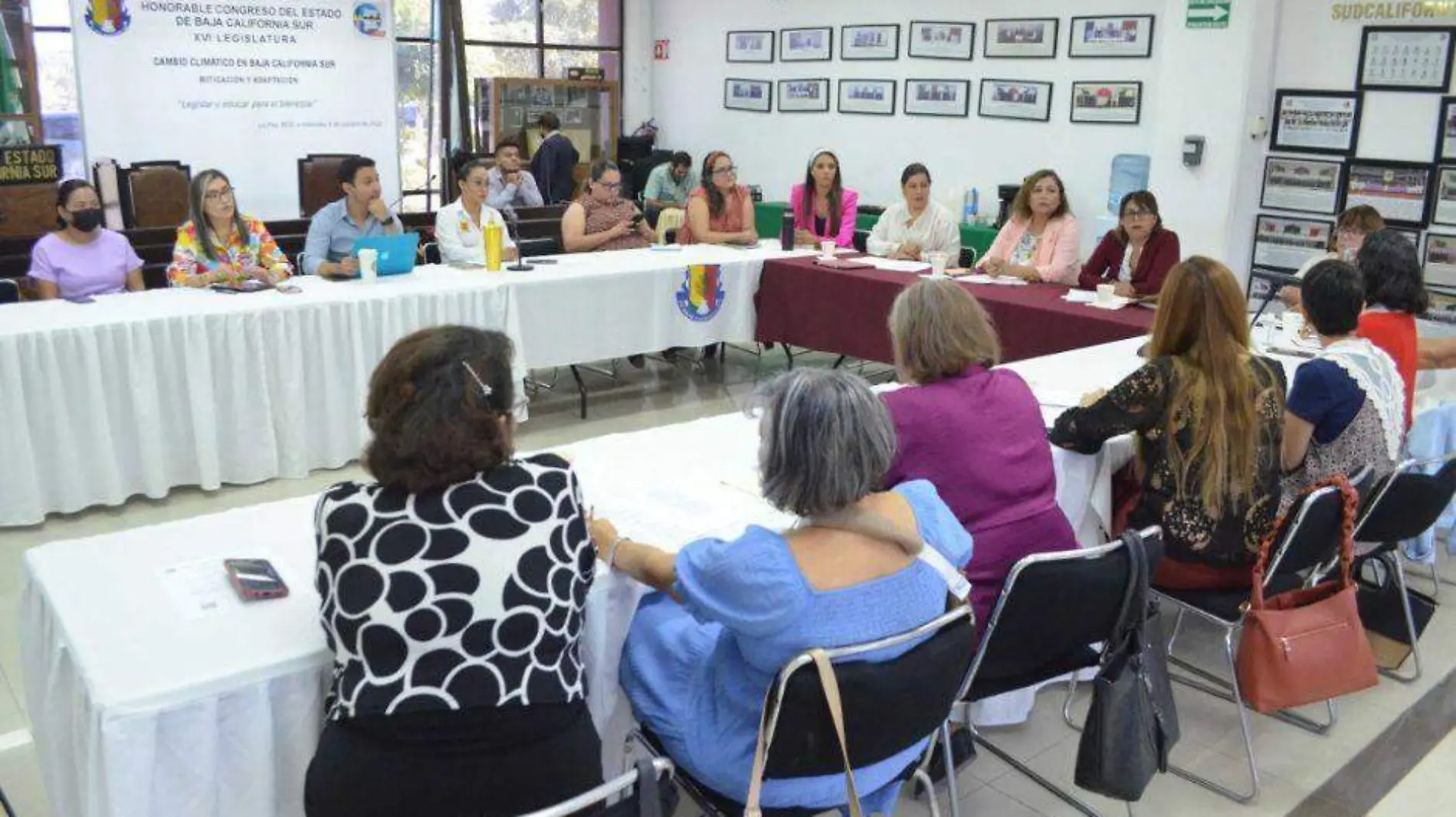 Primer Parlamento de Mujeres 